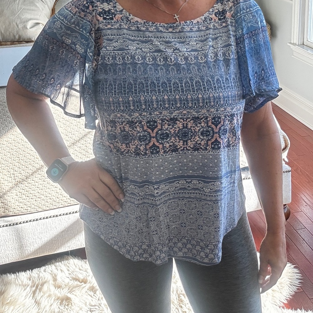 Lucky Brand Flowy Short Sleeve top SIZE MEDIUM